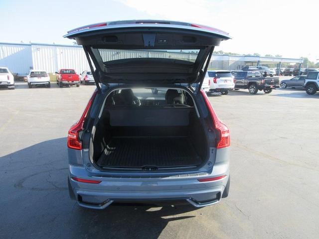 Photo of 2024 Thunder Gray Metallic Volvo XC60