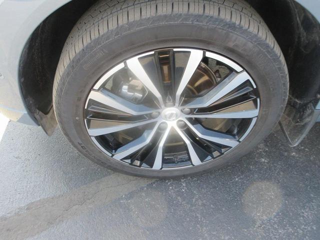 Photo of 2024 Thunder Gray Metallic Volvo XC60