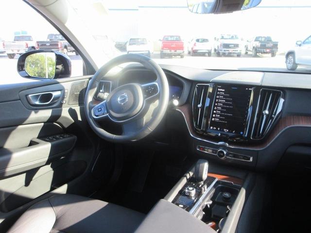Photo of 2024 Thunder Gray Metallic Volvo XC60
