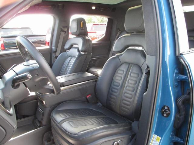 Photo of 2022 Rivian Blue Rivian R1T