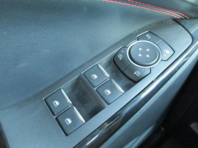 Photo of 2022 Star White Ford Explorer
