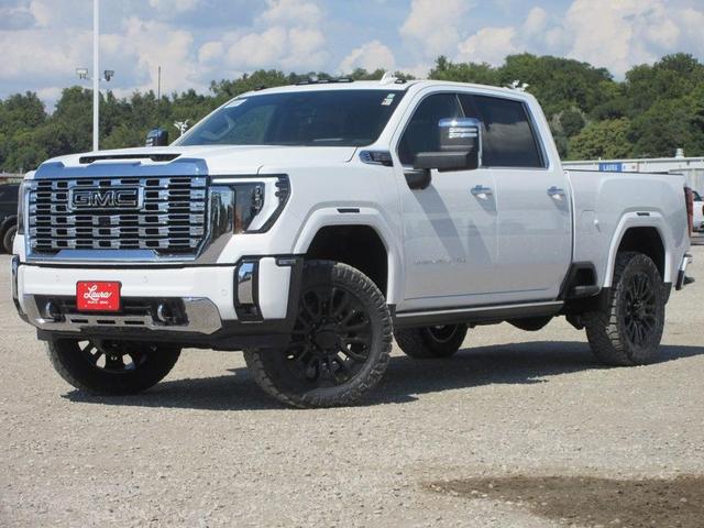 Photo of 2025 Summit White GMC Sierra 2500
