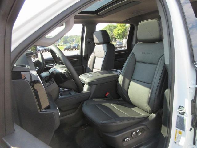 Photo of 2025 Summit White GMC Sierra 2500