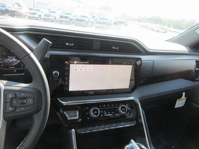 Photo of 2025 Summit White GMC Sierra 2500