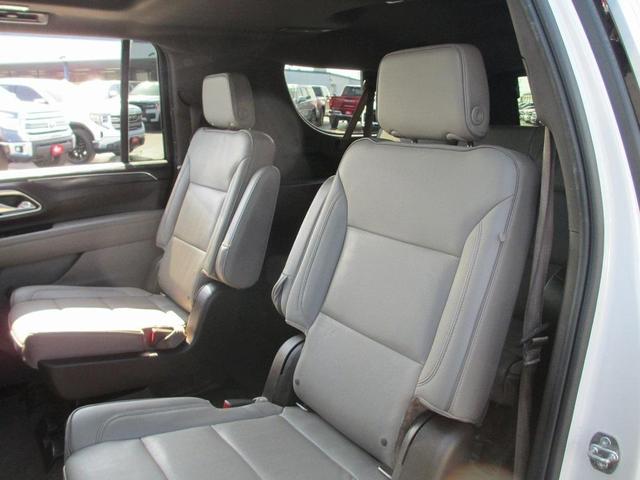 Photo of 2021 White Frost Tri-Coat GMC Yukon XL