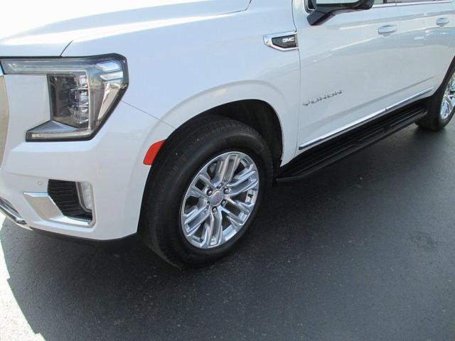 Photo of 2021 White Frost Tri-Coat GMC Yukon XL