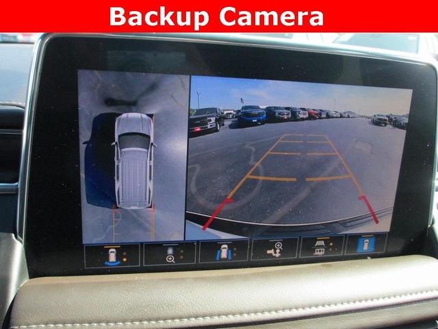 Photo of 2021 White Frost Tri-Coat GMC Yukon XL