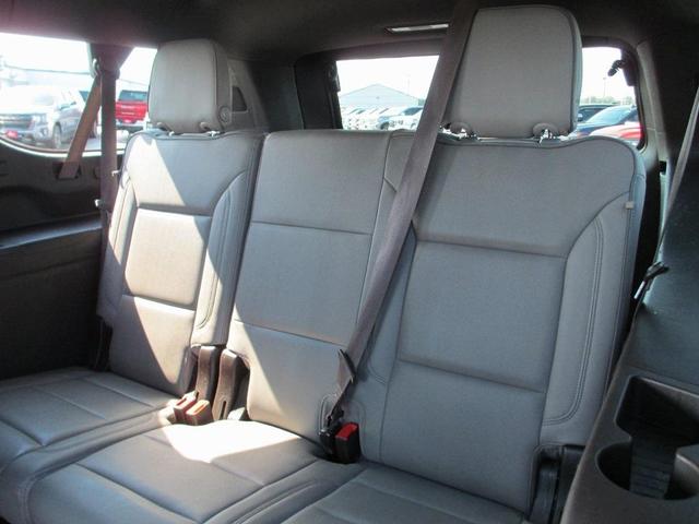 Photo of 2021 White Frost Tri-Coat GMC Yukon XL