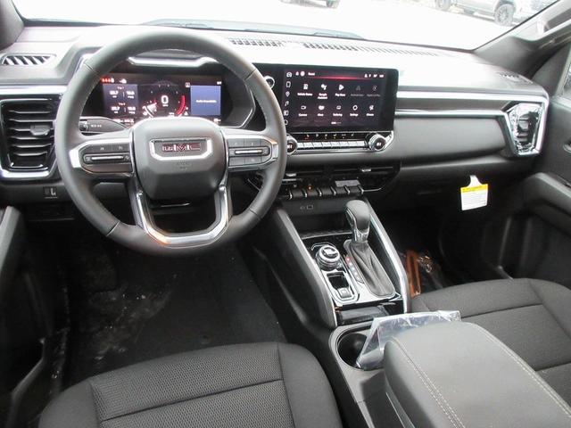 Photo of 2025 Summit White GMC Canyon