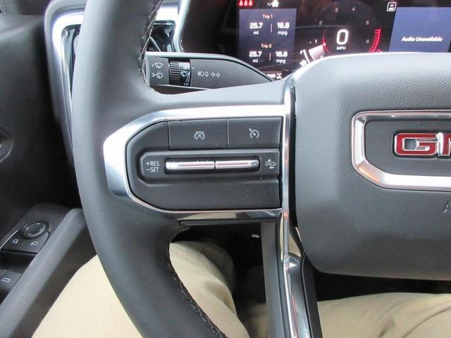 Photo of 2025 Summit White GMC Canyon