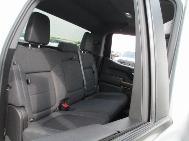 Photo of 2021 Silver Ice Metallic Chevrolet Silverado 1500