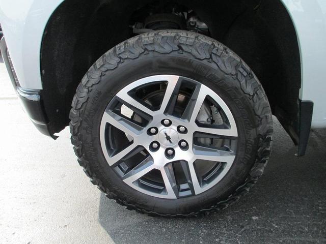 Photo of 2021 Silver Ice Metallic Chevrolet Silverado 1500