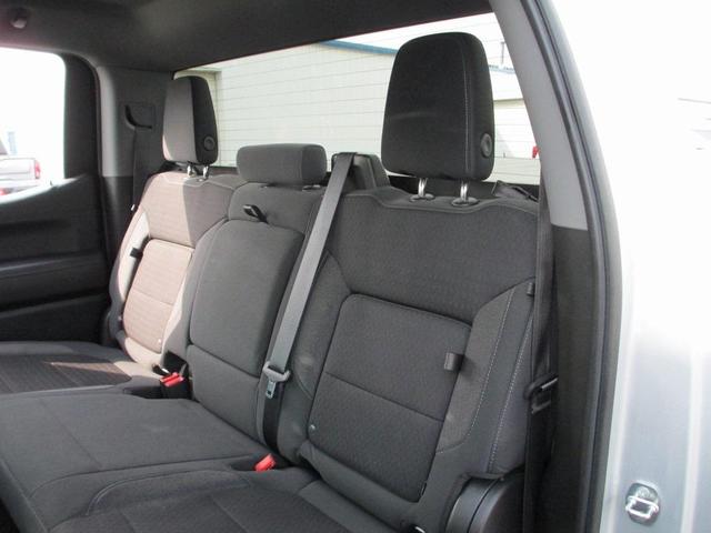 Photo of 2021 Silver Ice Metallic Chevrolet Silverado 1500