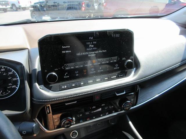 Photo of 2021 Solid Gray / Black Nissan Rogue