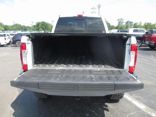 Photo of 2019 White Platinum Tri-Coat Metallic Ford F-250