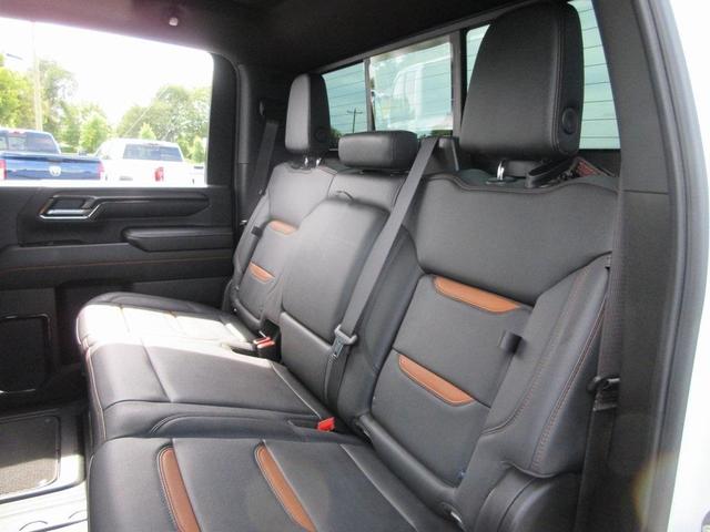 Photo of 2024 Summit White GMC Sierra 2500