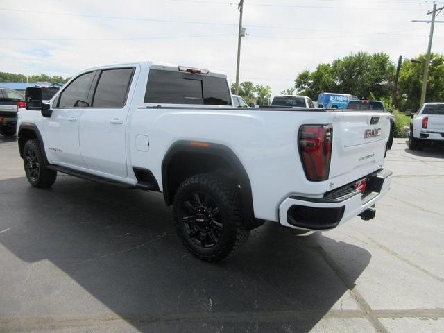 Photo of 2024 Summit White GMC Sierra 2500