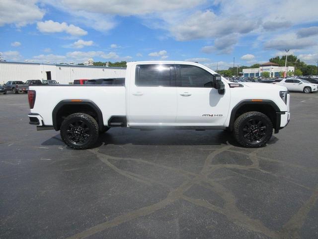 Photo of 2024 Summit White GMC Sierra 2500