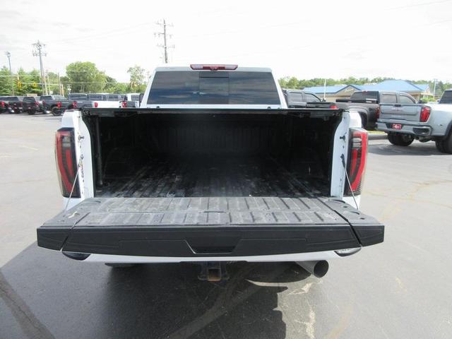 Photo of 2024 Summit White GMC Sierra 2500