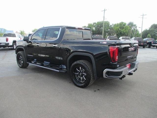 Photo of 2024 Onyx Black GMC Sierra 1500