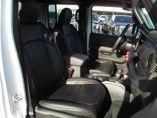 Photo of 2024 Bright White Clearcoat Jeep Wrangler