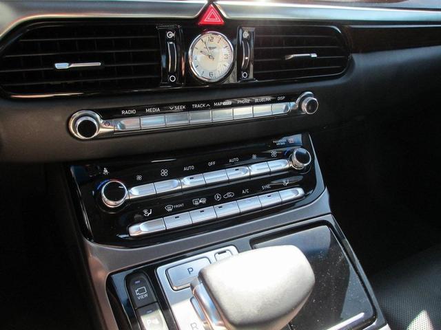 Photo of 2019 Casablanca White Genesis G90