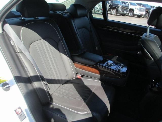 Photo of 2019 Casablanca White Genesis G90
