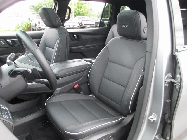 Photo of 2025 Moonstone Gray Metallic Buick Enclave