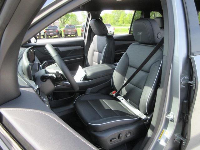 Photo of 2025 Moonstone Gray Metallic Buick Enclave