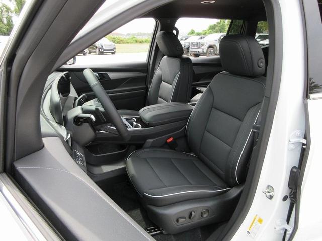 Photo of 2025 Summit White Buick Enclave
