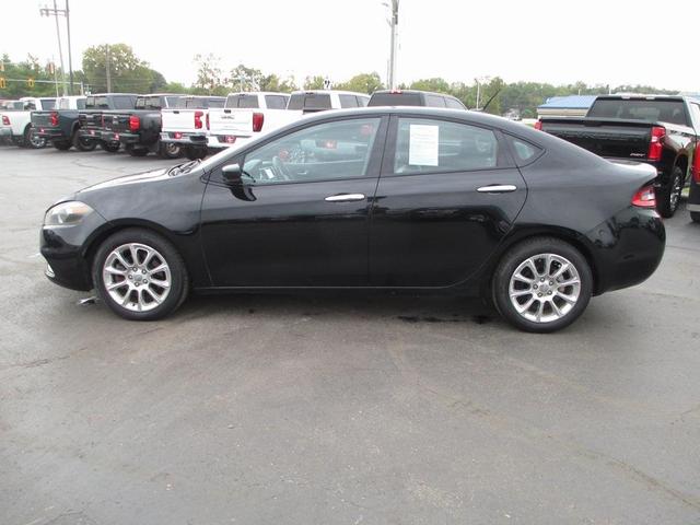 Photo of 2013 Pitch Black Clearcoat Dodge Dart