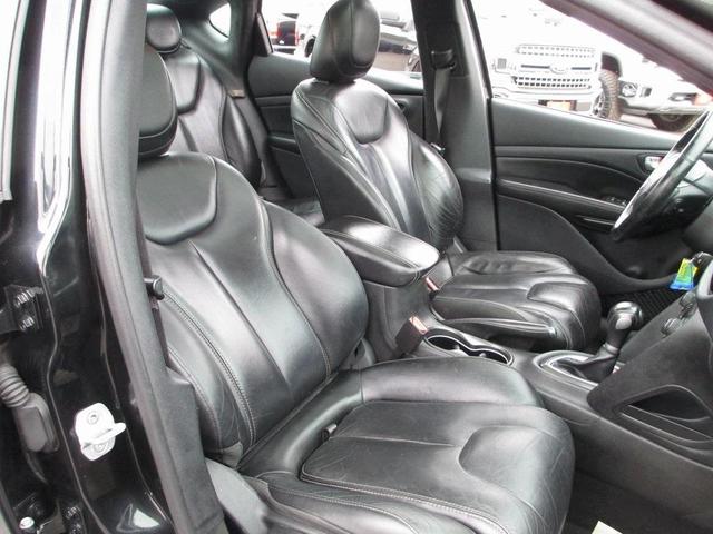 Photo of 2013 Pitch Black Clearcoat Dodge Dart