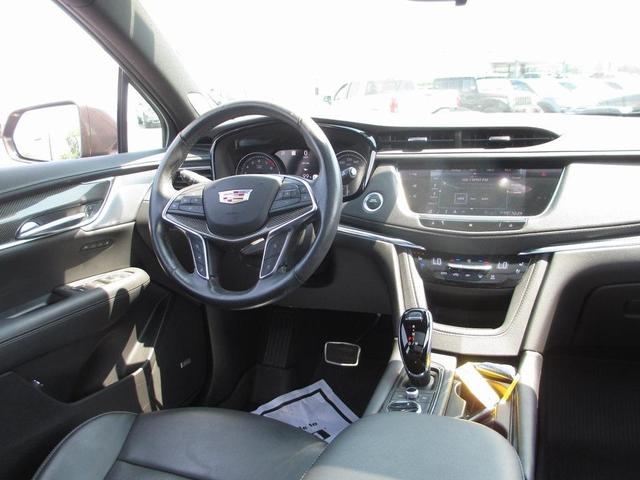Photo of 2020 Dark Mocha Metallic Cadillac XT5