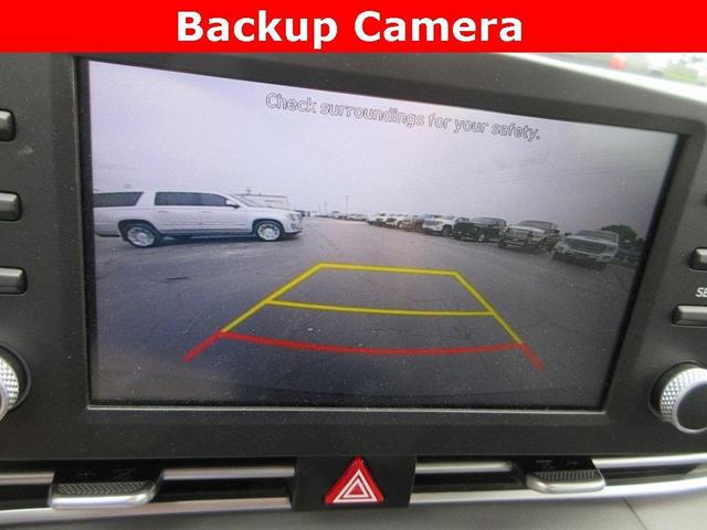 Photo of 2022 Phantom Black Hyundai ELANTRA