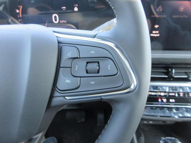 Photo of 2025 White Frost Tri-Coat Buick Envista