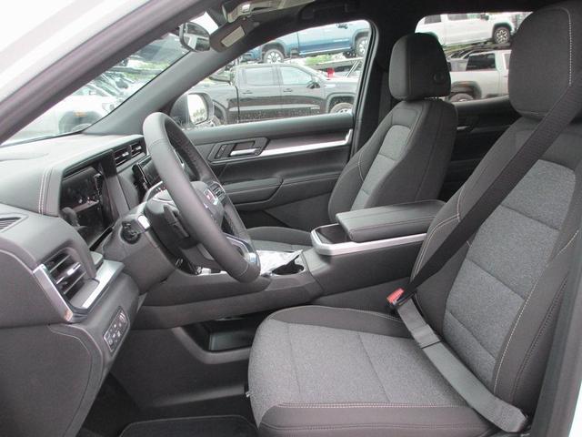 Photo of 2026 Summit White GMC Terrain