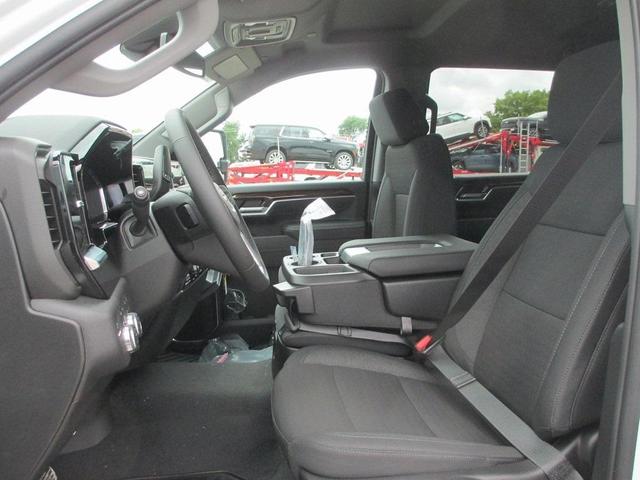 Photo of 2025 Summit White GMC Sierra 3500