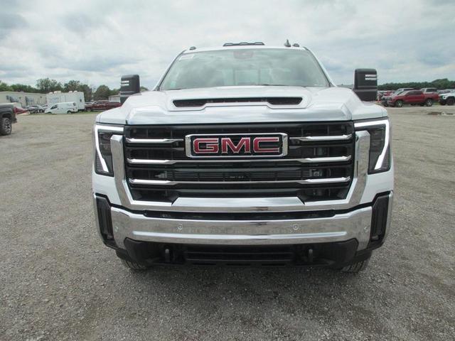 Photo of 2025 Summit White GMC Sierra 3500