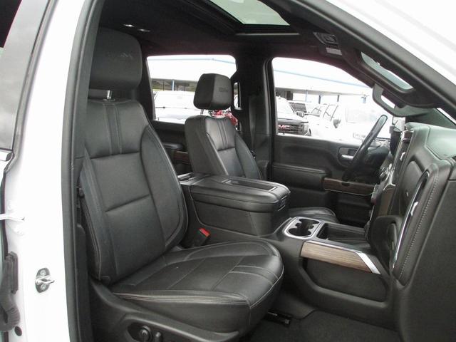 Photo of 2022 Summit White Chevrolet Silverado 2500