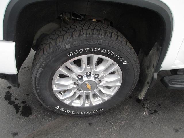 Photo of 2022 Summit White Chevrolet Silverado 2500