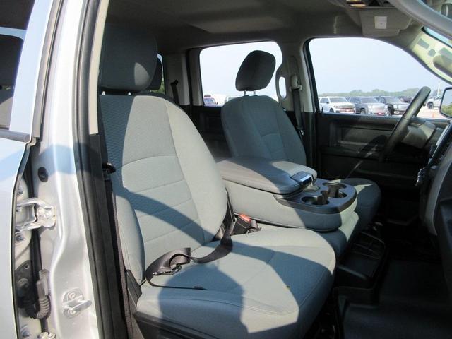 Photo of 2017 Bright Silver Clearcoat Metallic RAM 1500