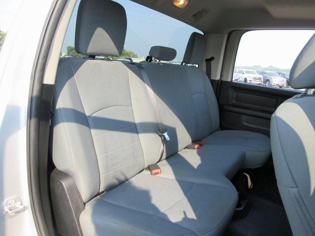 Photo of 2017 Bright Silver Clearcoat Metallic RAM 1500