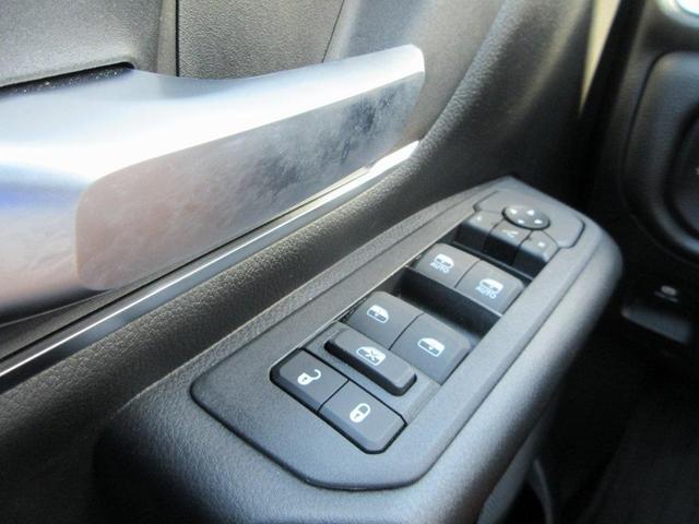 Photo of 2025 Diamond Black RAM 1500