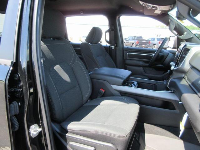 Photo of 2025 Diamond Black RAM 1500