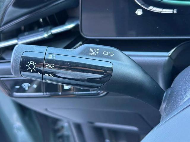 Photo of 2023 Cityscape Green Kia Niro Plug-In Hybrid