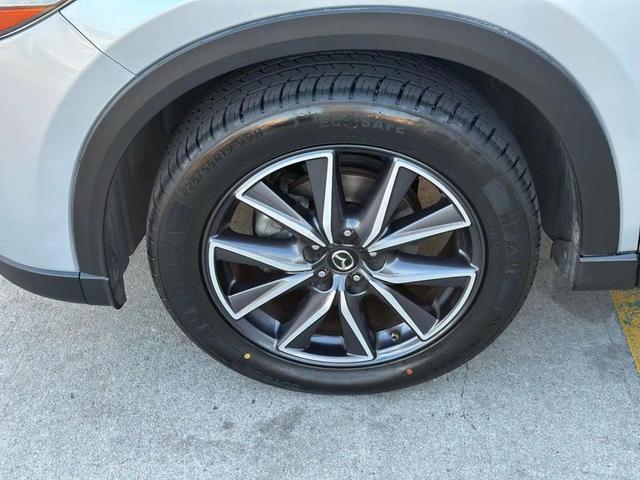 Photo of 2018 Sonic Silver Metallic Mazda CX-5