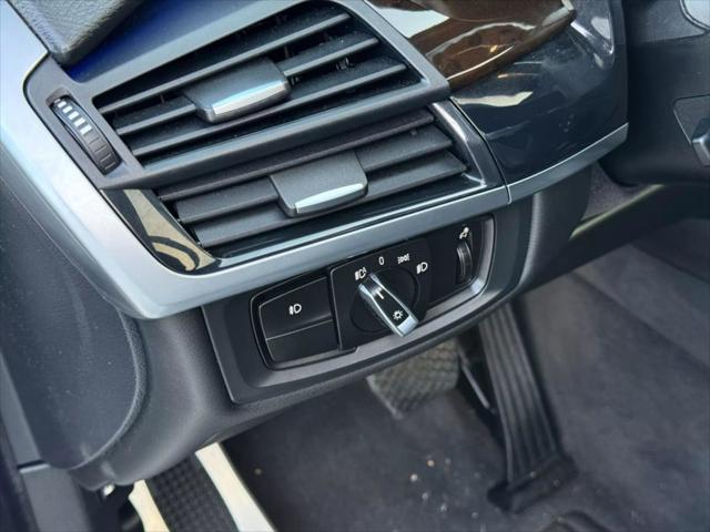 Photo of 2018 White BMW X5 eDrive