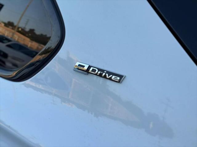 Photo of 2018 White BMW X5 eDrive