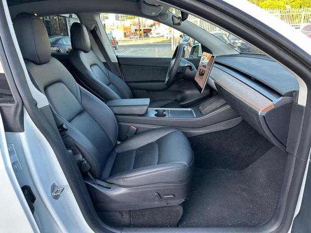Photo of 2022 Pearl White Multi-Coat Tesla Model Y