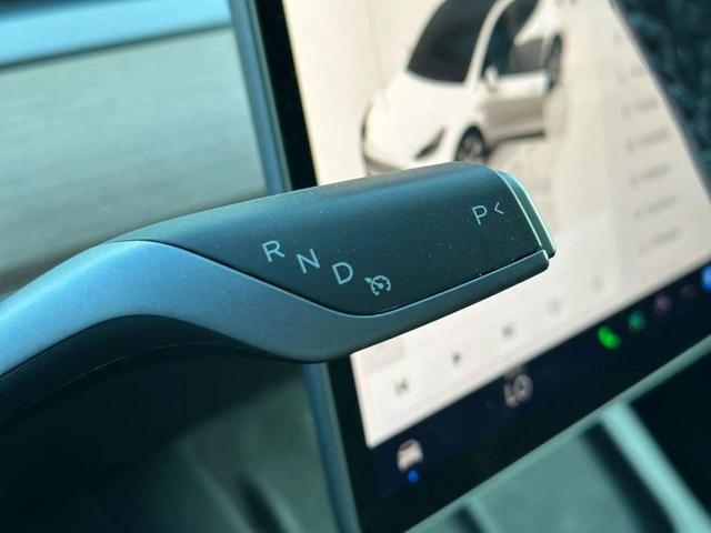 Photo of 2022 Pearl White Multi-Coat Tesla Model Y